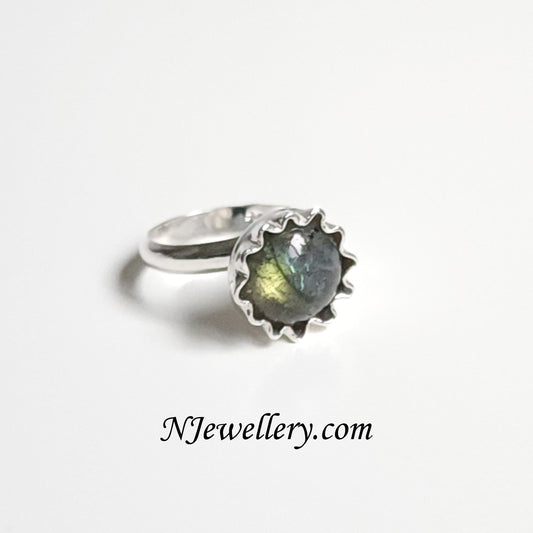 Labradorite flower silver ring