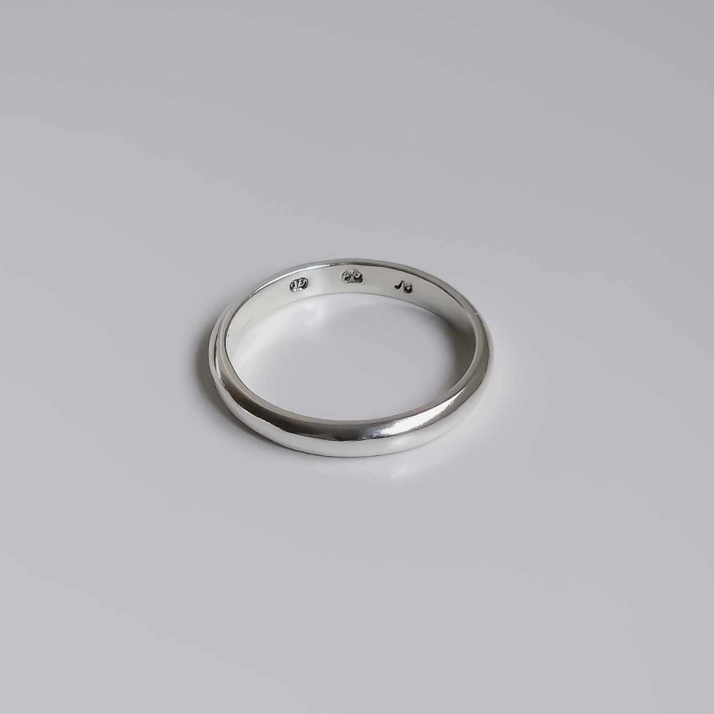 Classic wedding white gold ring 9ct