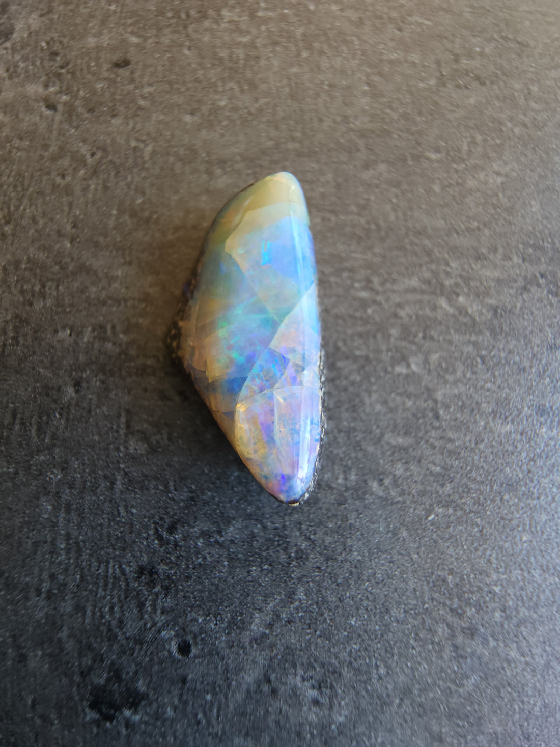 Unveiling the Mystique of Australian Opals: Types, Locations, Energy, and Spiritual Meaning