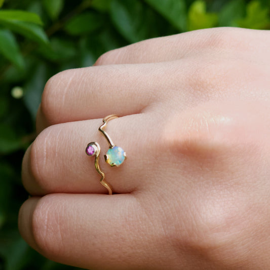 The Allure of Wavy Gold Rings: A Must-Have Accessory for Effortless Elegance