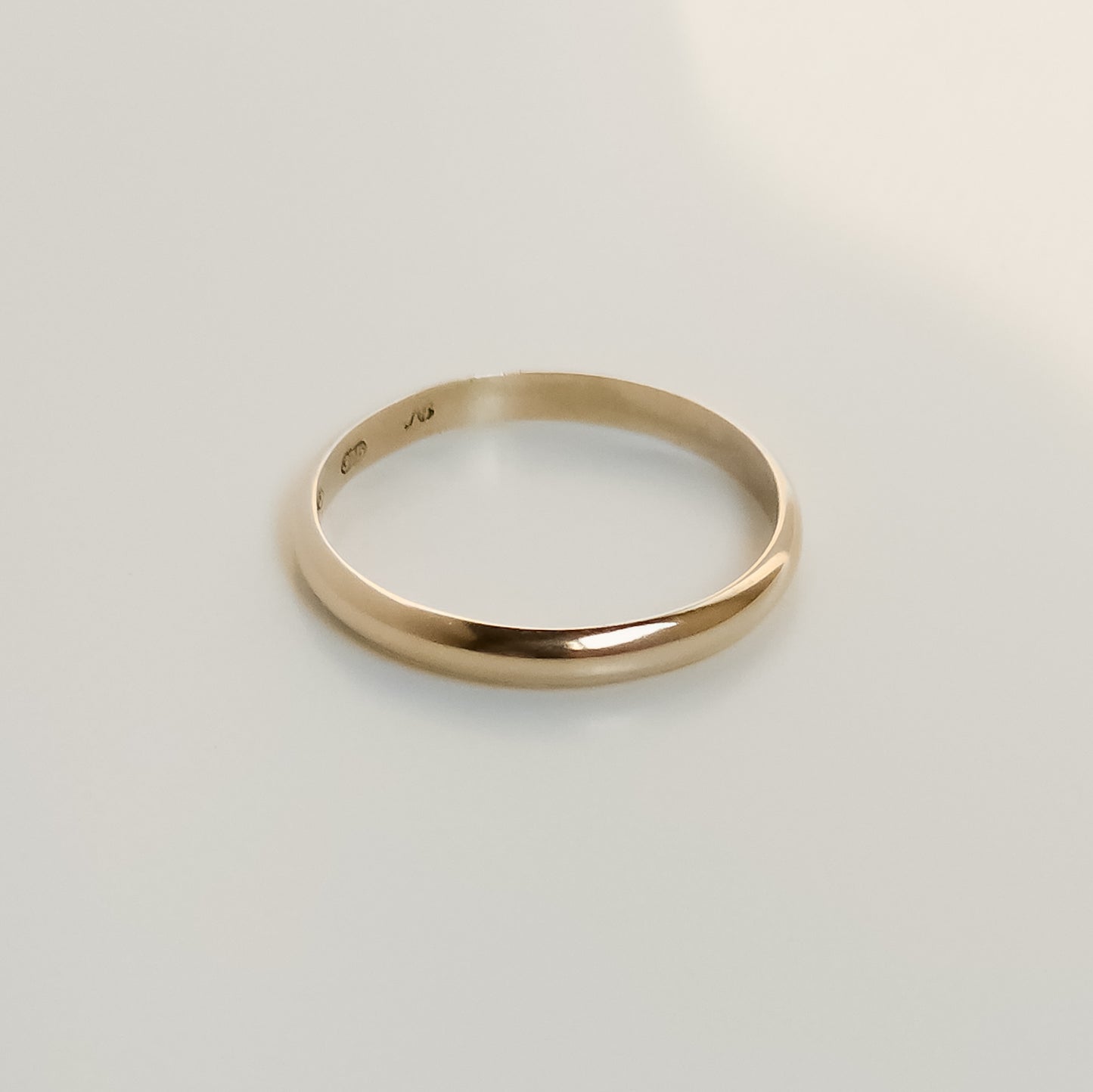 Classic wedding band gold ring 9ct