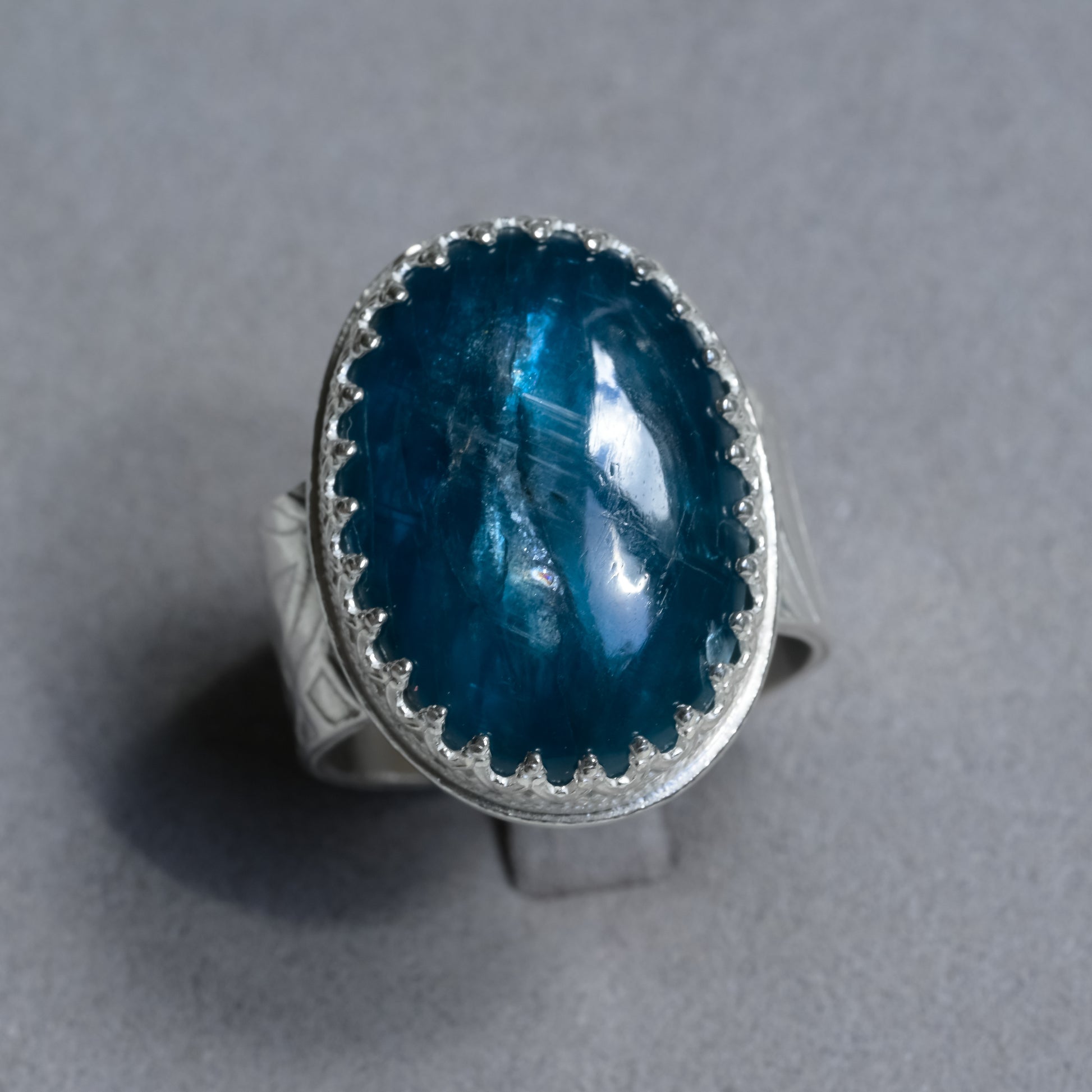Detail close-up of Oceanic Dreams Kyanite Ring - Fine Silver Statement Ring