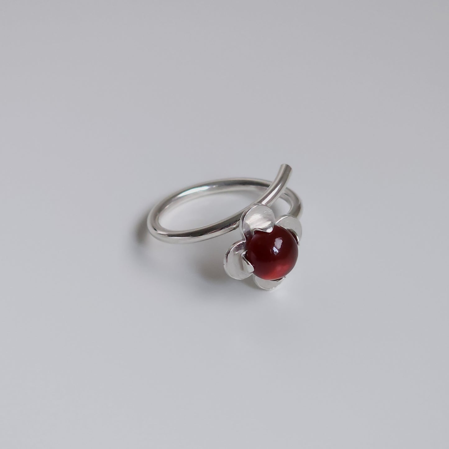 Hessonite garnet flower silver ring