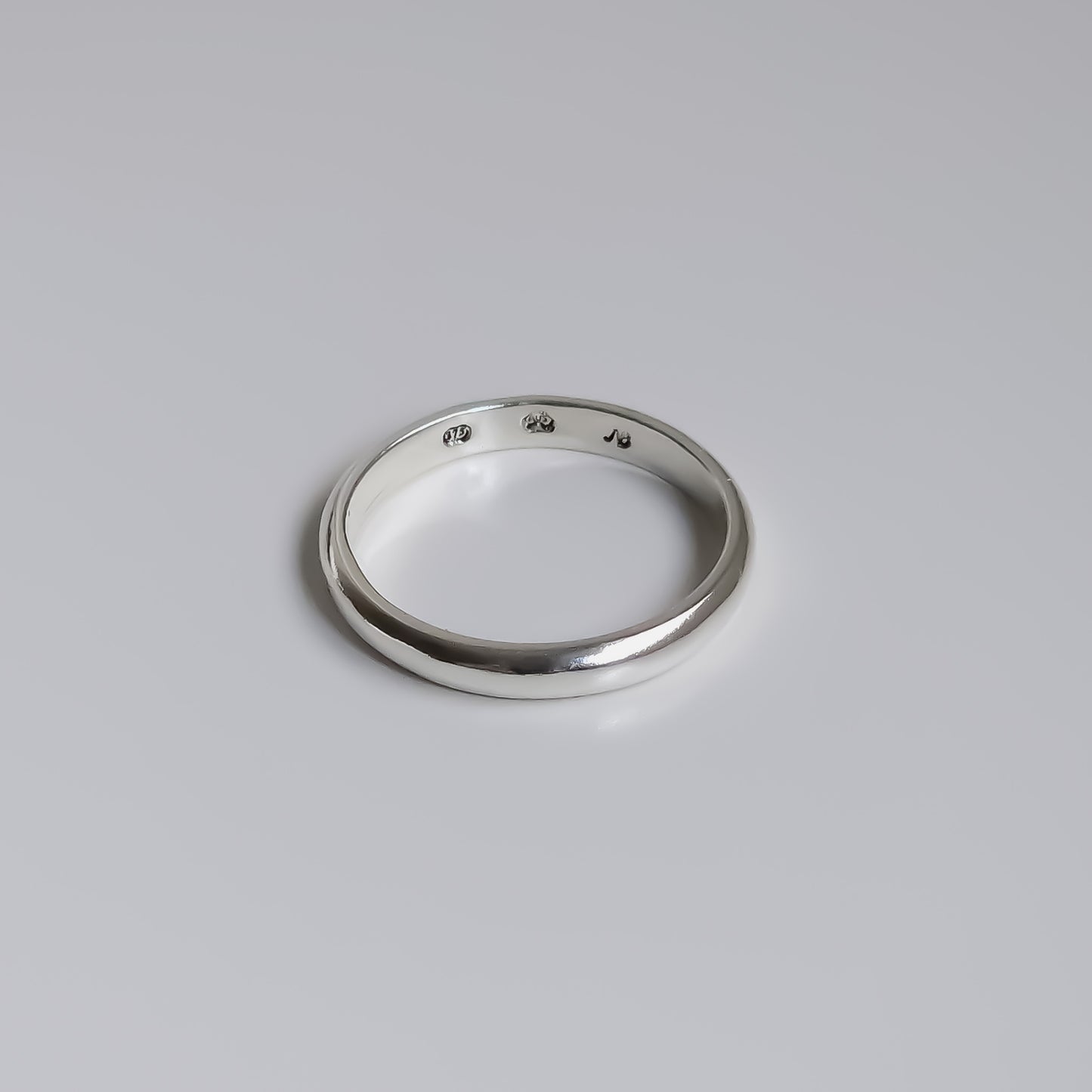 Classic wedding  white gold ring 9ct