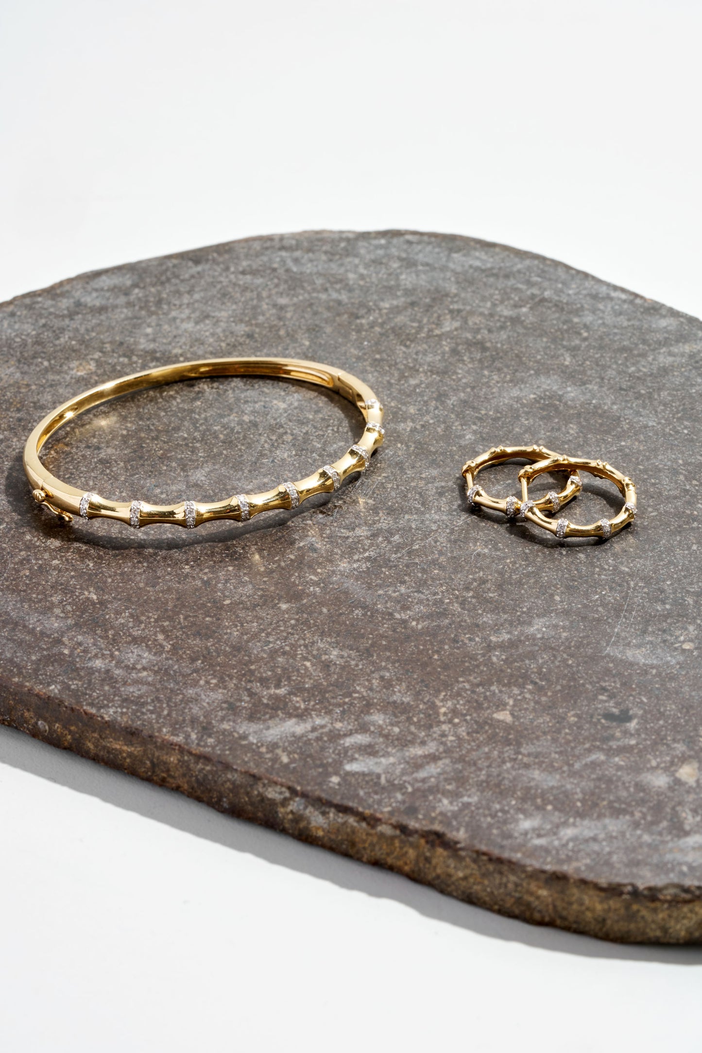 Bangle 0.34ct Solid Yellow Gold — side view